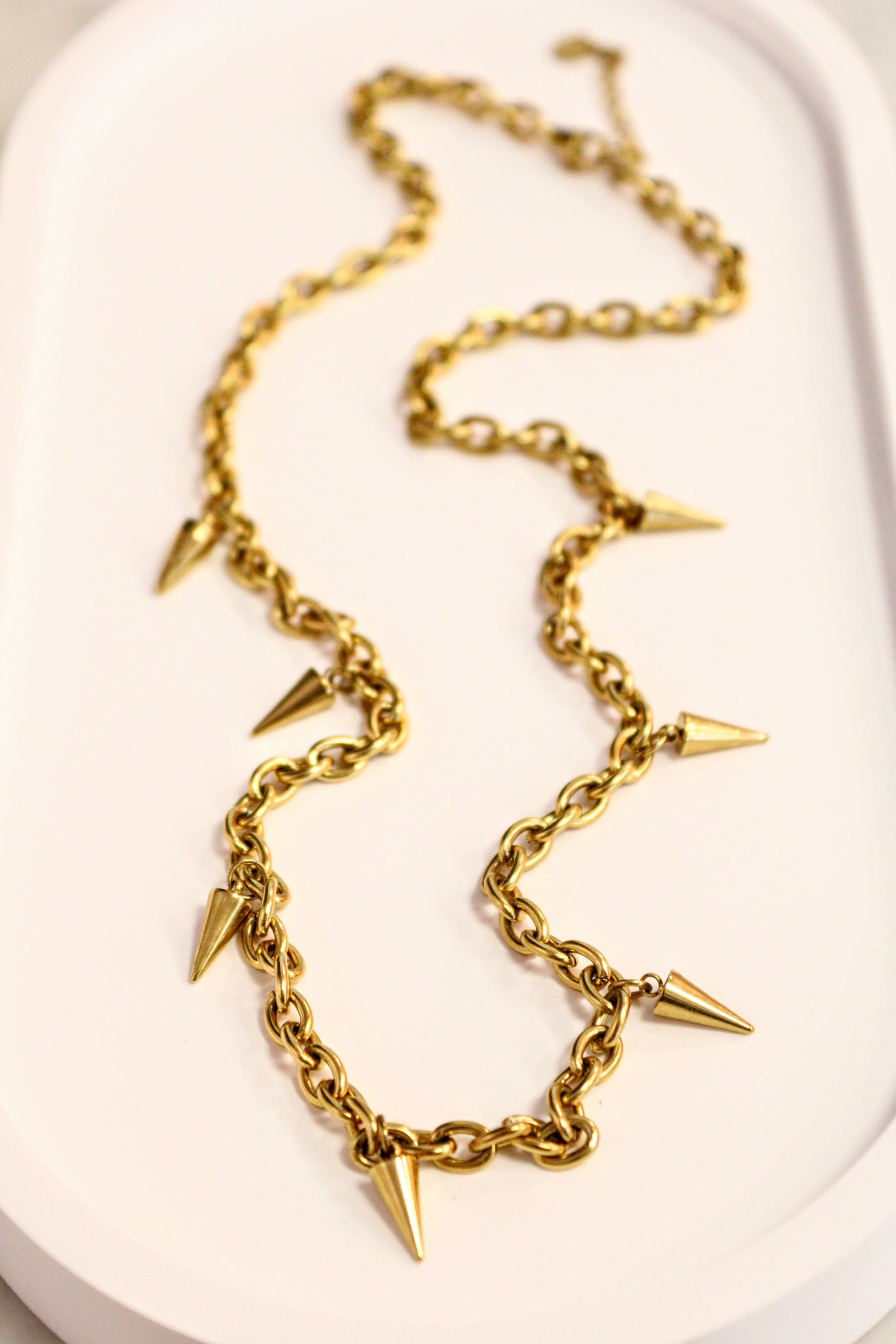 4. Rivets Chocker
