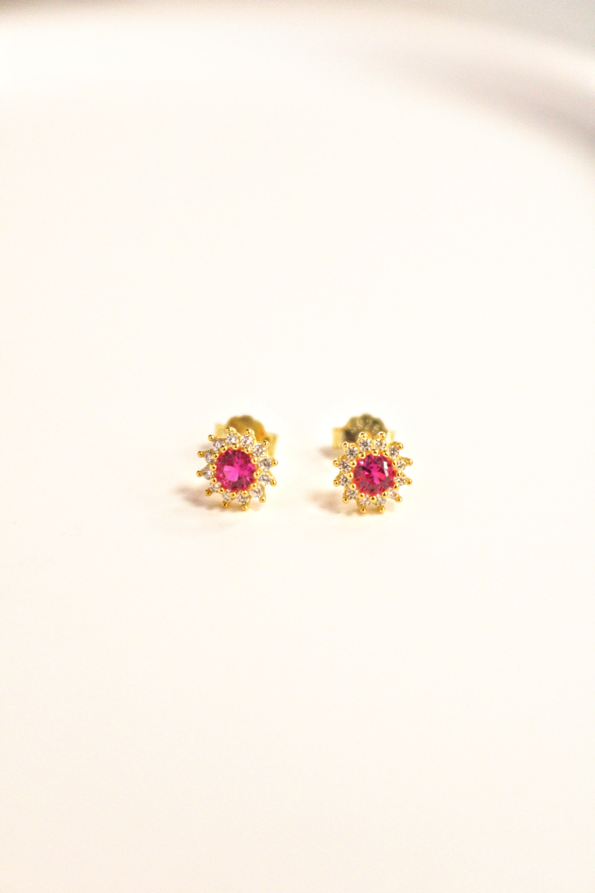 20. S925 sterling silver all-match mini coloured diamond piercing stud earrings